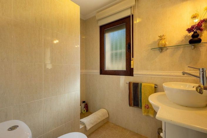 Image No.31-5 Bed Villa for sale