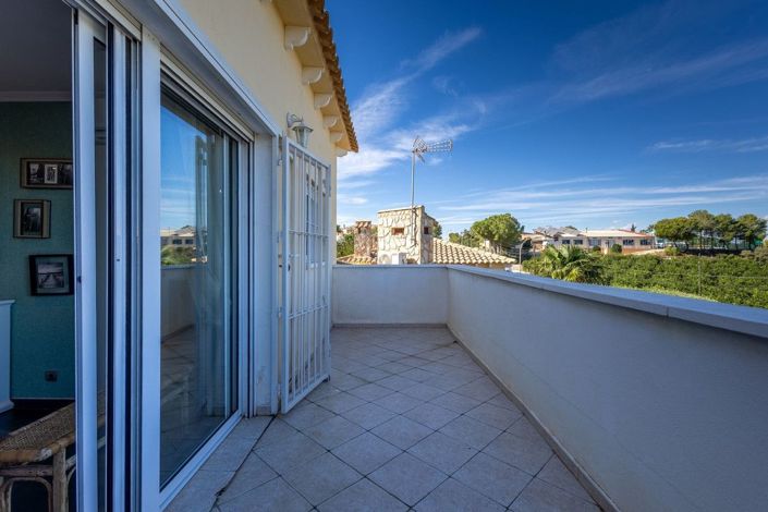 Image No.40-5 Bed Villa for sale