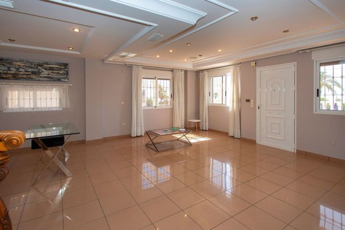 Image No.10-Villa de 4 chambres à vendre à Torrevieja