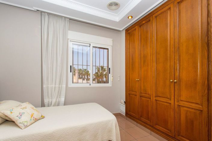Image No.26-Villa de 4 chambres à vendre à Torrevieja