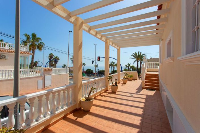 Image No.5-Villa de 4 chambres à vendre à Torrevieja