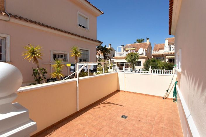 Image No.9-Villa de 4 chambres à vendre à Torrevieja