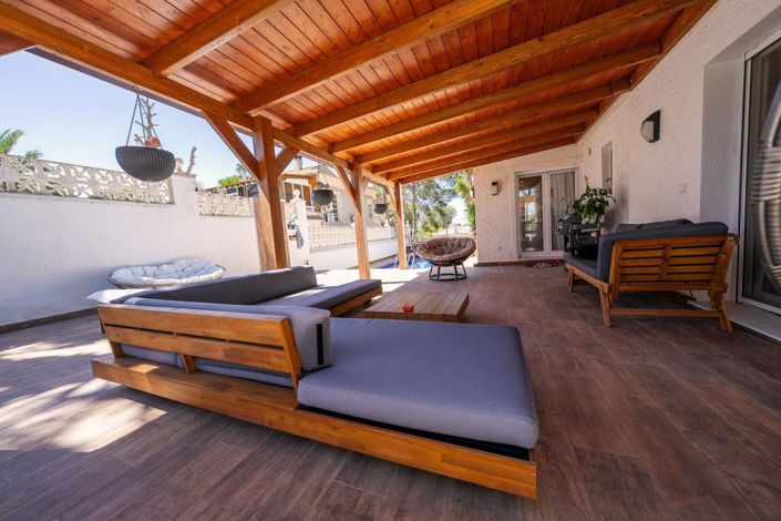 Image No.10-5 Bed Villa for sale