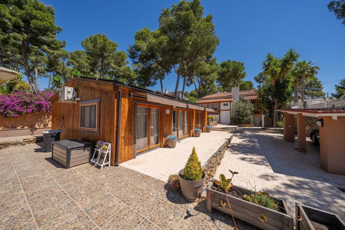 Image No.37-5 Bed Villa for sale