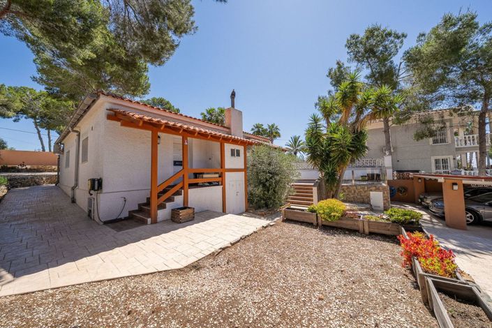 Image No.48-5 Bed Villa for sale
