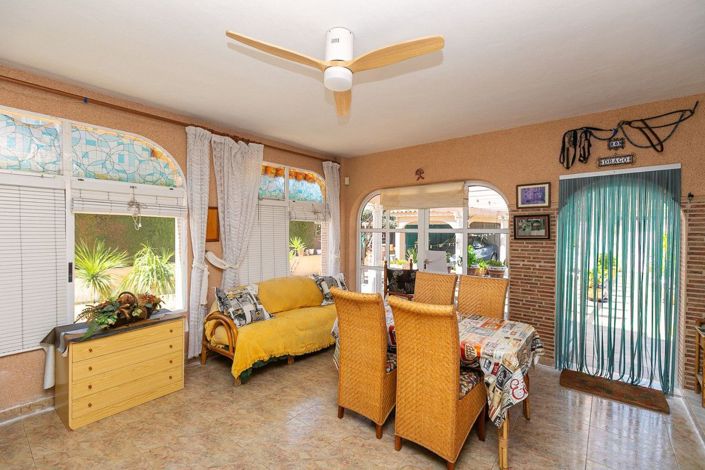 Image No.12-4 Bed Villa for sale