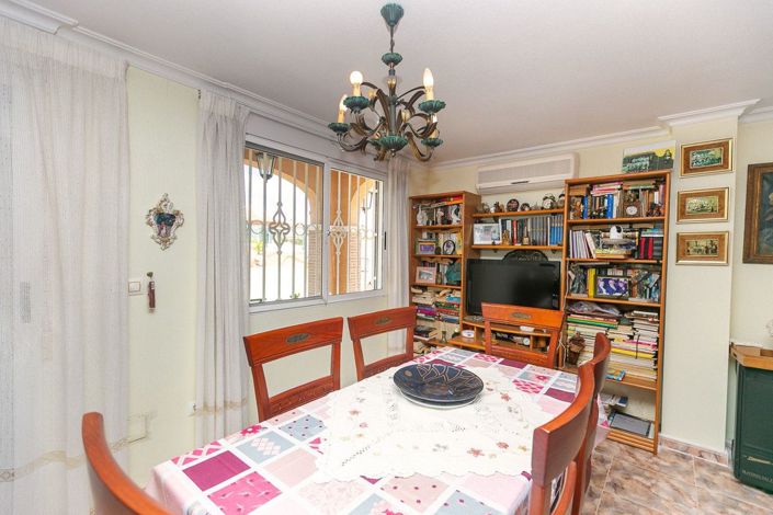 Image No.20-4 Bed Villa for sale