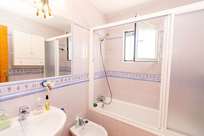 Image No.41-4 Bed Villa for sale