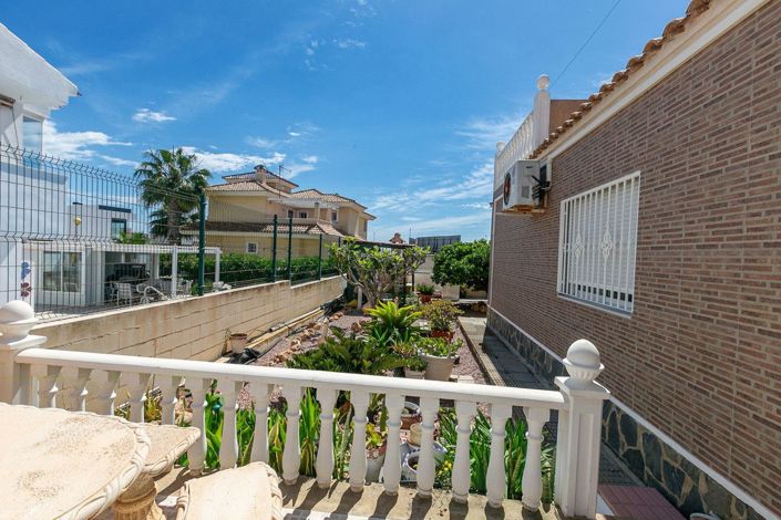 Image No.8-4 Bed Villa for sale
