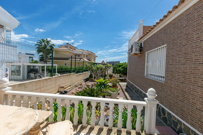 Image No.8-4 Bed Villa for sale