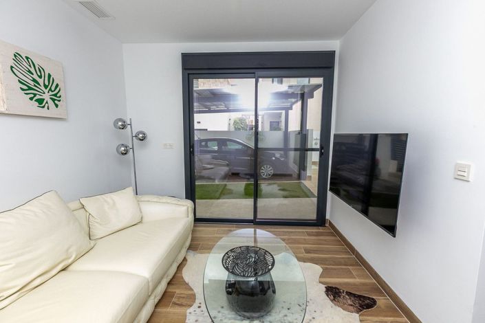 Image No.19-3 Bed Villa for sale