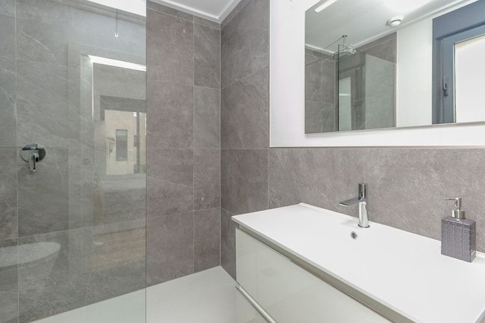 Image No.24-3 Bed Villa for sale