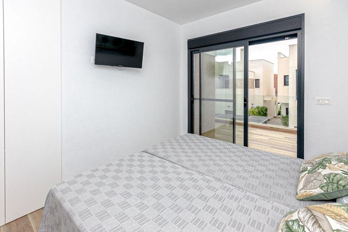 Image No.27-3 Bed Villa for sale