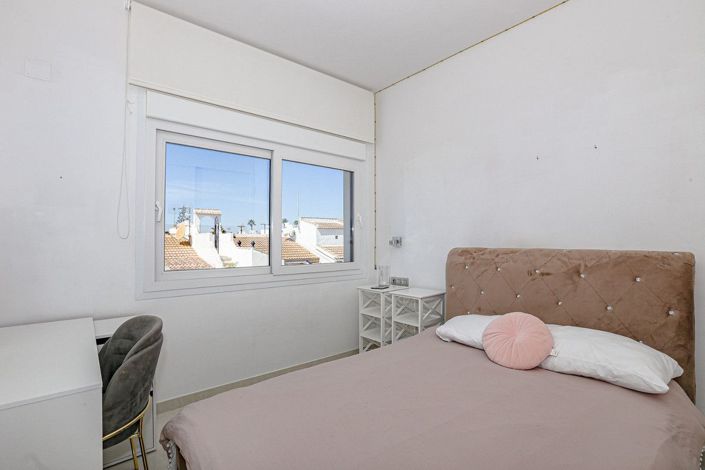 Image No.31-3 Bed Villa for sale