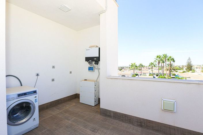 Image No.39-3 Bed Villa for sale