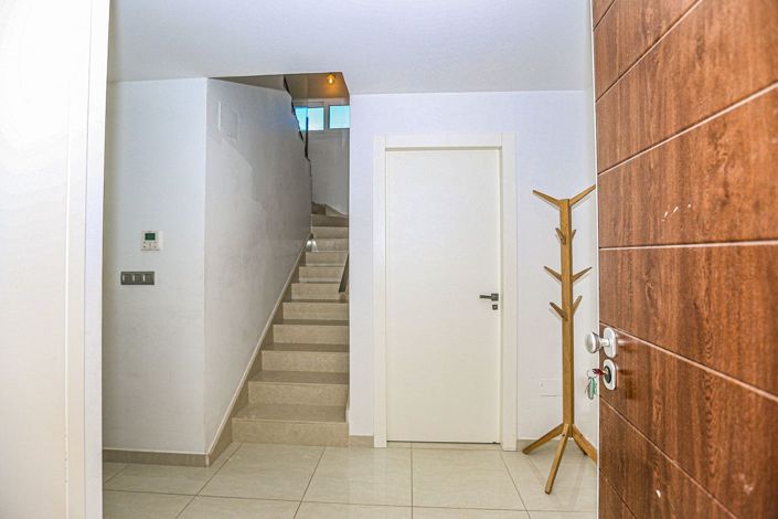 Image No.6-3 Bed Villa for sale