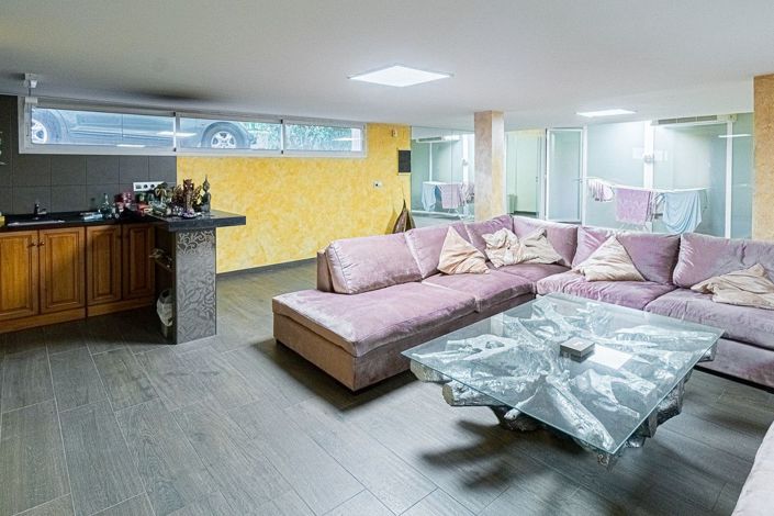 Image No.18-5 Bed Villa for sale