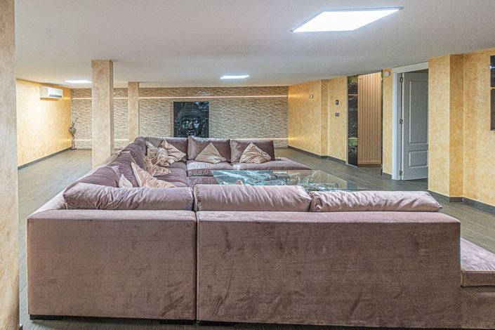 Image No.20-5 Bed Villa for sale