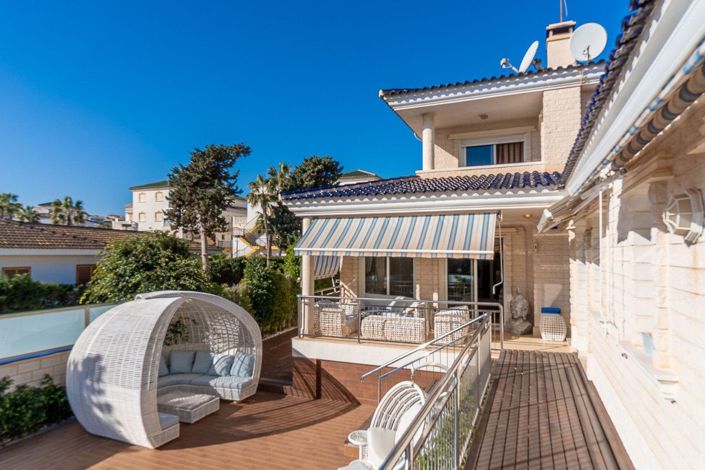 Image No.49-5 Bed Villa for sale