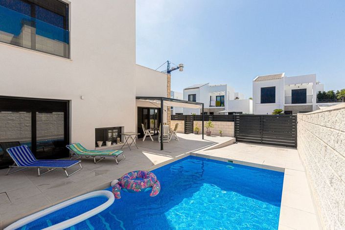 Image No.42-3 Bed Villa for sale
