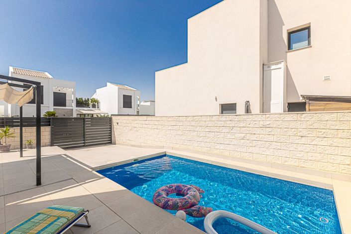 Image No.43-3 Bed Villa for sale