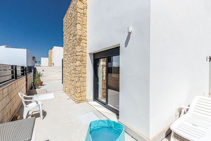Image No.45-3 Bed Villa for sale