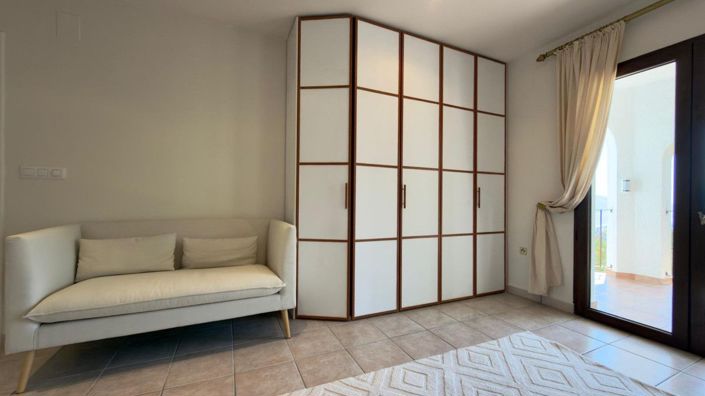 Image No.26-5 Bed Villa for sale