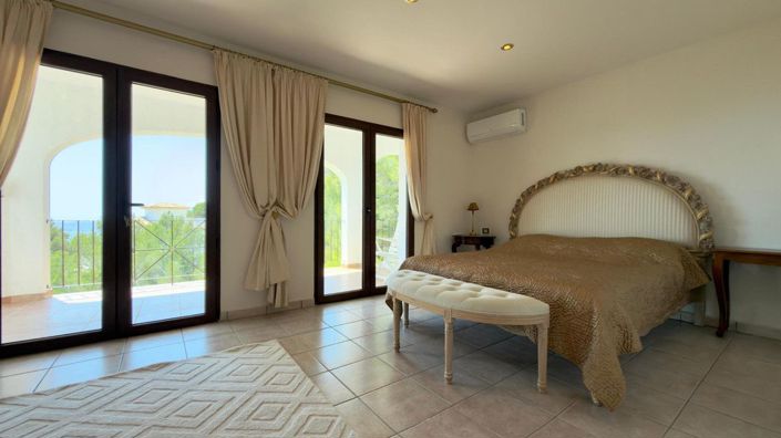 Image No.28-5 Bed Villa for sale