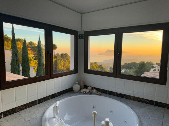 Image No.41-5 Bed Villa for sale