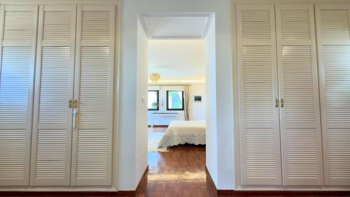 Image No.44-5 Bed Villa for sale