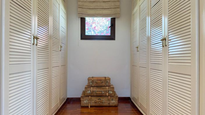 Image No.45-5 Bed Villa for sale