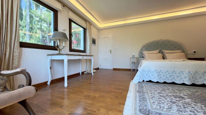 Image No.47-5 Bed Villa for sale