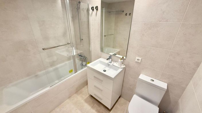Image No.15-3 Bed Apartment for sale