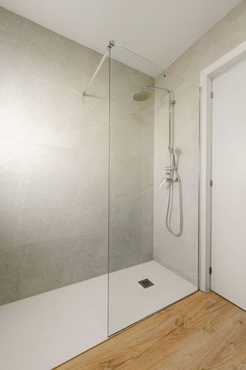 Image No.19-4 Bed Apartment for sale