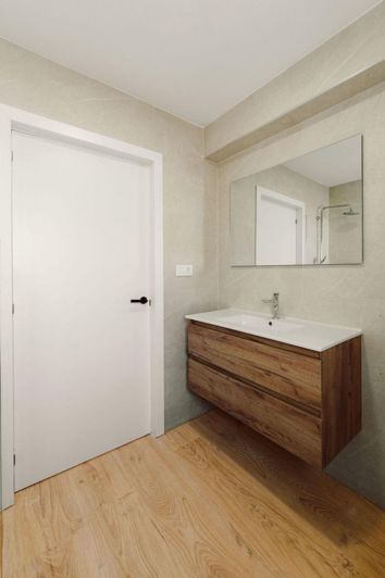 Image No.20-4 Bed Apartment for sale
