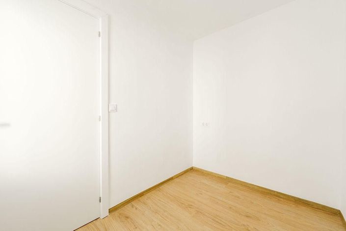 Image No.24-4 Bed Apartment for sale
