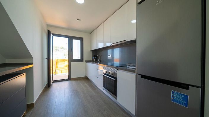 Image No.11-2 Bed Apartment for sale