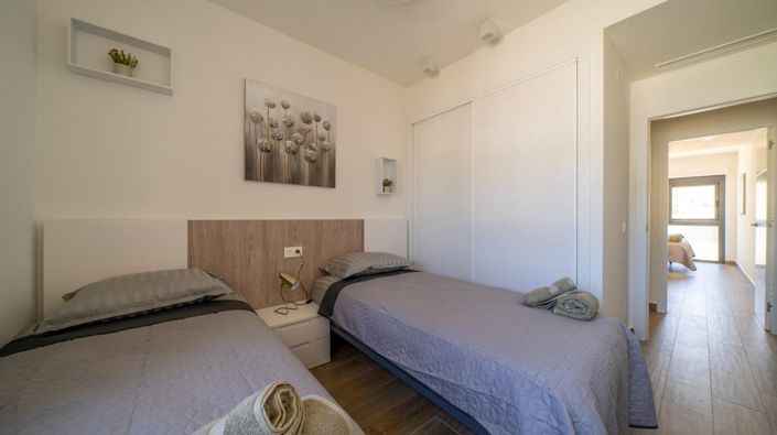 Image No.29-2 Bed Apartment for sale