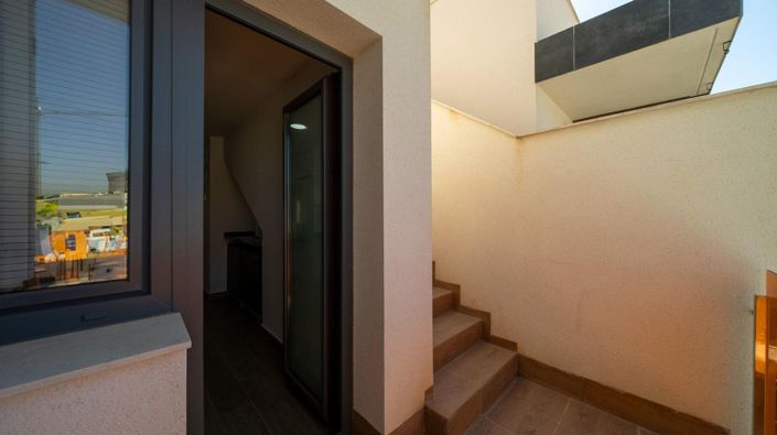 Image No.33-2 Bed Apartment for sale