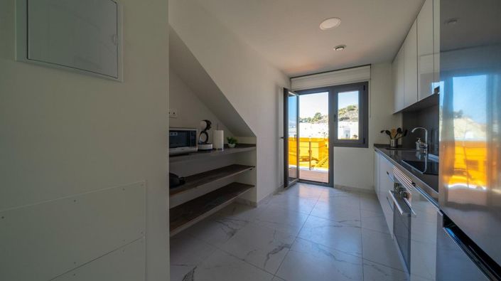 Image No.32-2 Bed Apartment for sale
