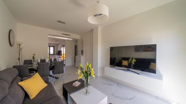 Image No.40-2 Bed Apartment for sale
