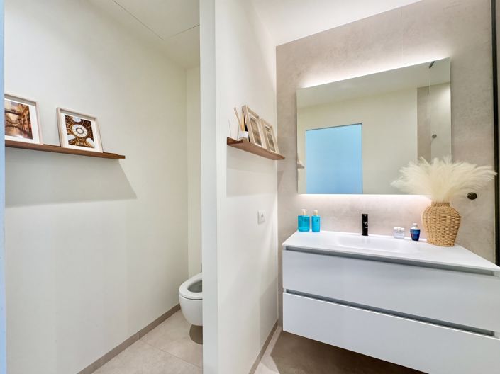 Image No.15-3 Bed Apartment for sale