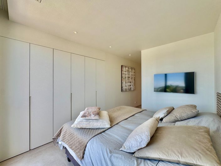 Image No.17-3 Bed Apartment for sale