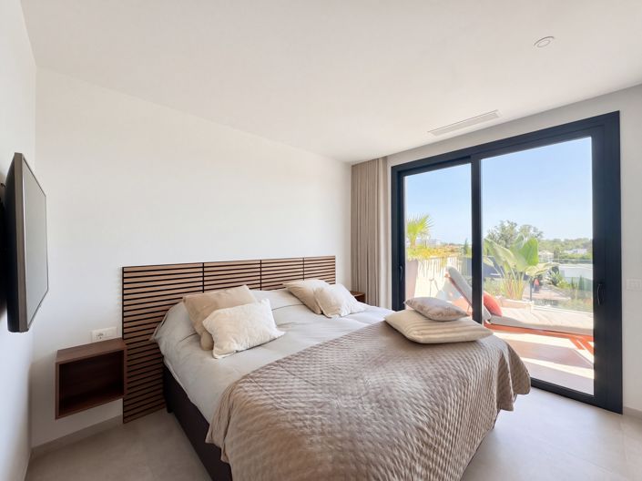 Image No.18-3 Bed Apartment for sale