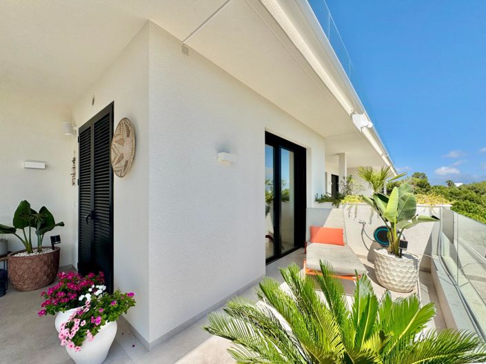 Image No.20-3 Bed Apartment for sale