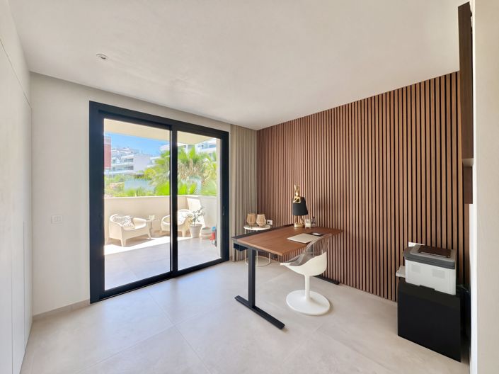 Image No.27-3 Bed Apartment for sale