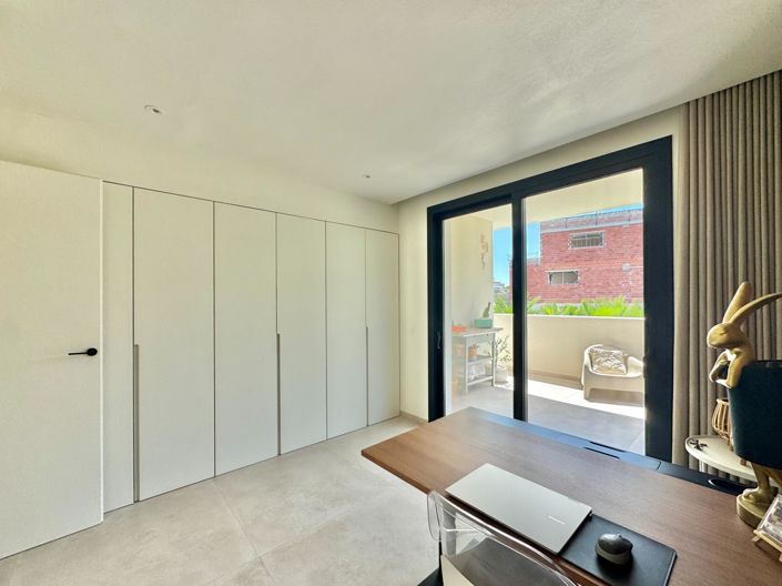 Image No.28-3 Bed Apartment for sale