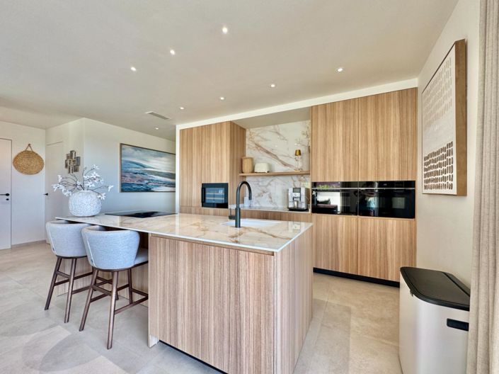 Image No.6-3 Bed Apartment for sale