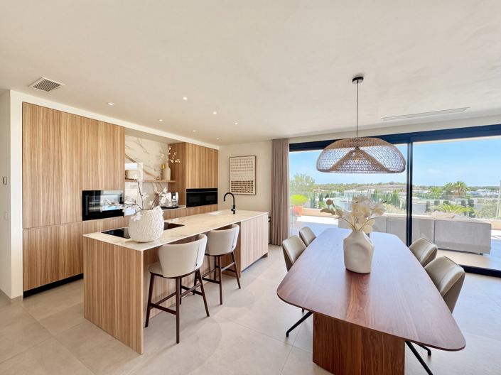 Image No.7-3 Bed Apartment for sale
