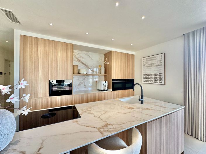 Image No.9-3 Bed Apartment for sale